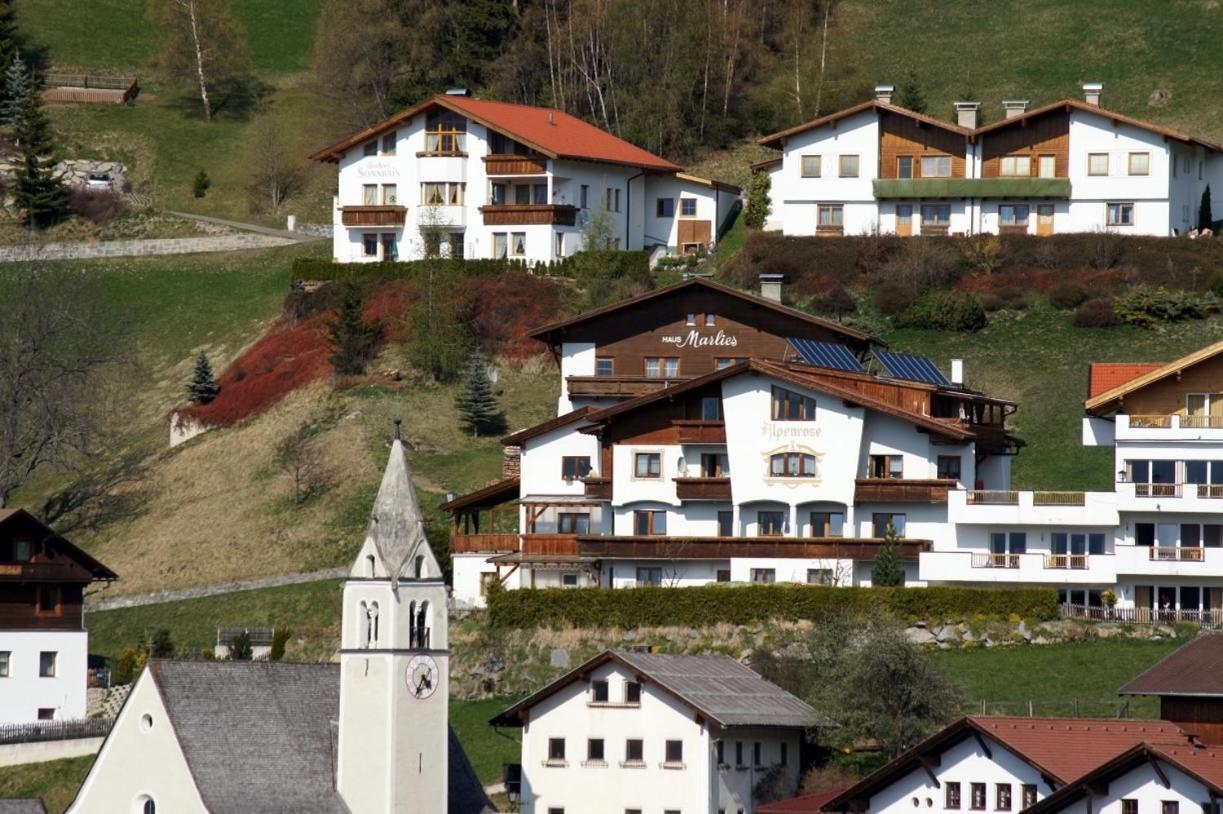 Hotel Alpenrose Fendels Esterno foto